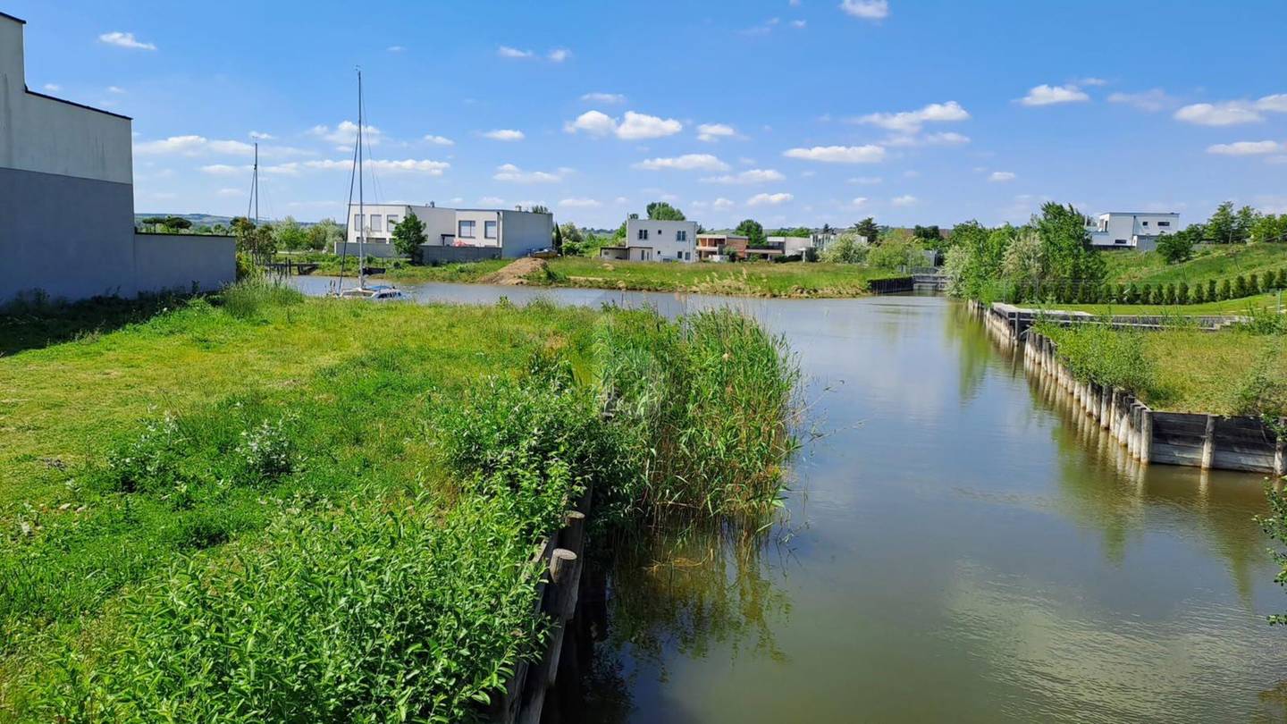 Wohnung mit privatem Seezugang und Wasserblick
