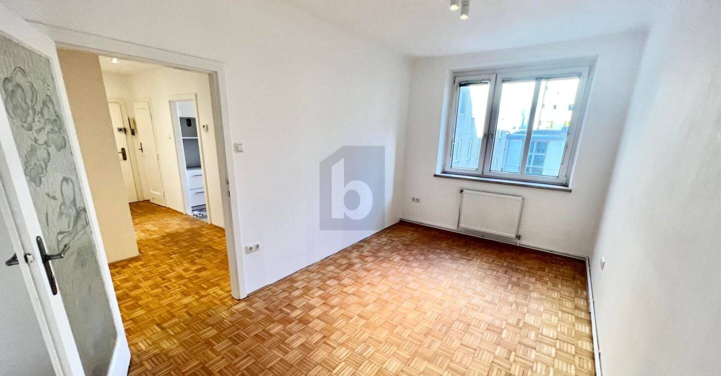 Modern apartment with efficient layout and good transport links Wohnung