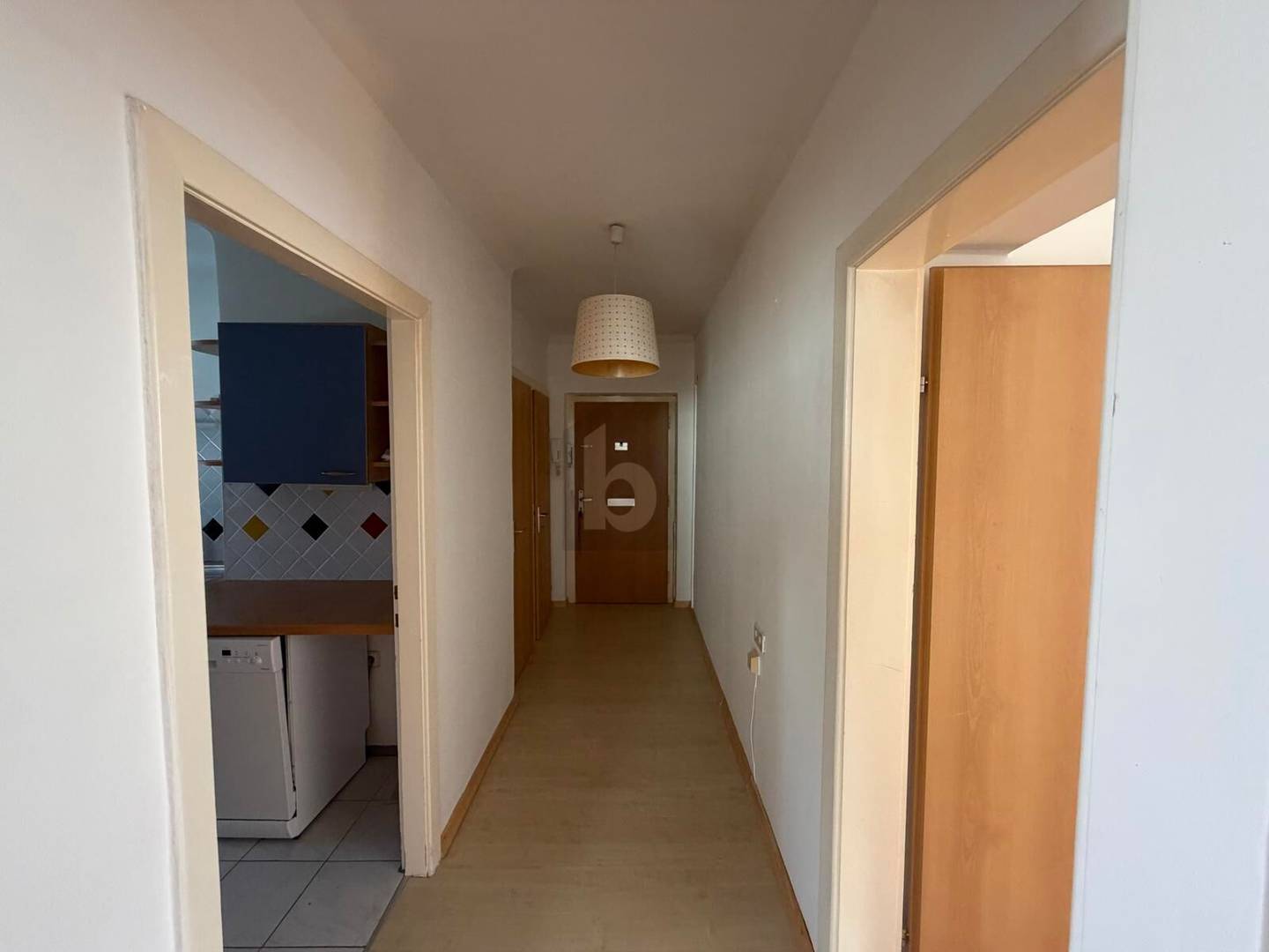 Ruhig gelegene Wohnung mit Gemeinschaftsgarten und Massivholzdielen
