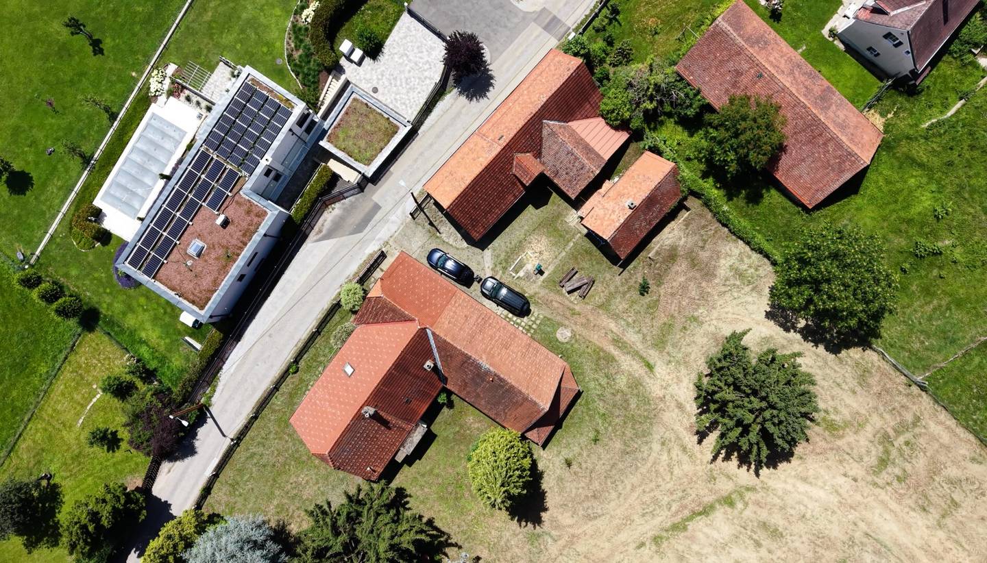 Exklusive Liegenschaft mit ca. 4.500 m² am Grazer Kehlberg - ca. 3.120 m² Bauland &amp; Neubaupotenzial