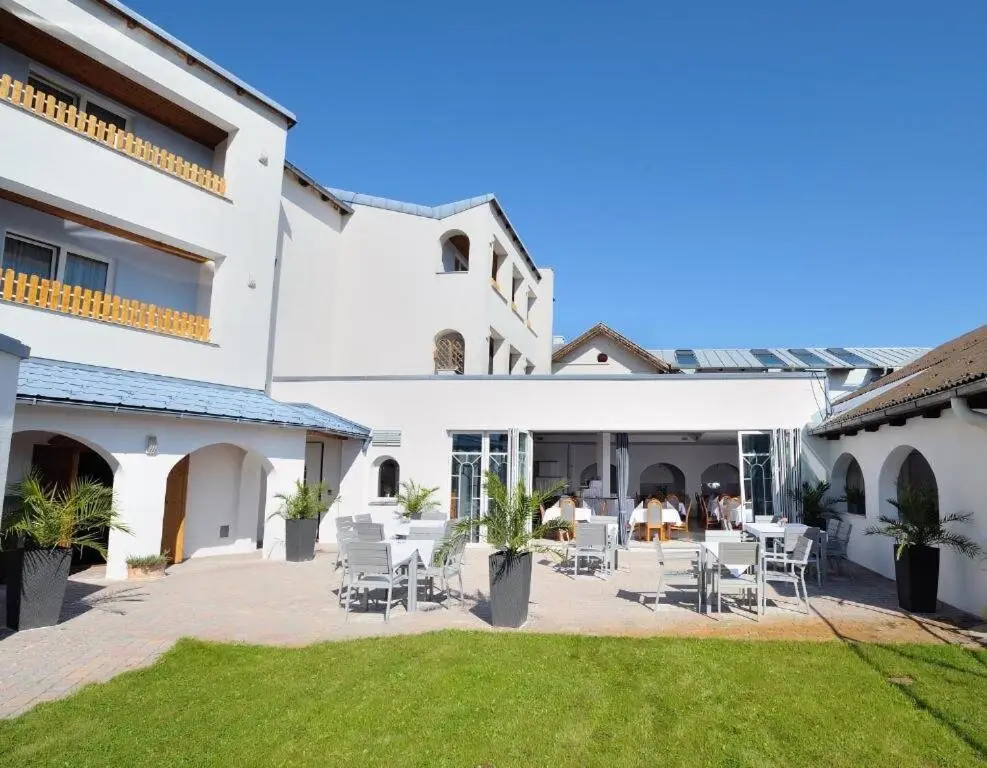 Top Hotel mit 18 Zimmern, Wellness & Sport in Podersdorf am See