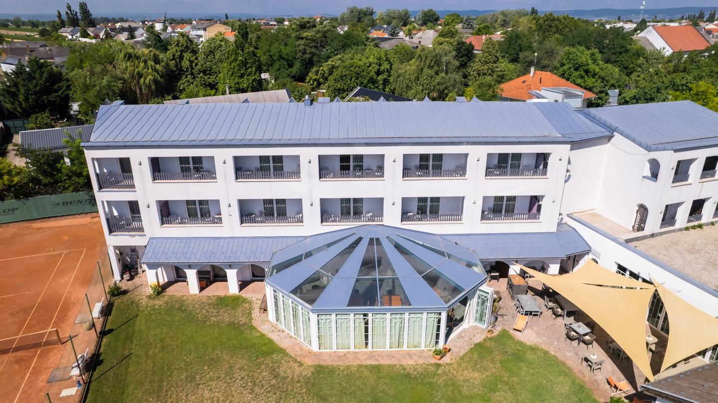 Top Hotel mit 18 Zimmern, Wellness &amp; Sport in Podersdorf am See