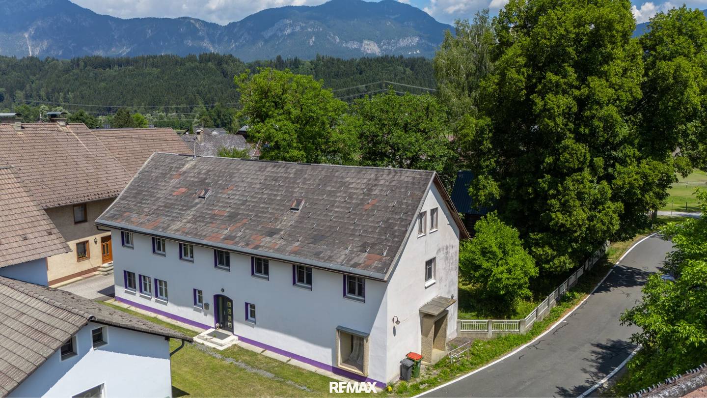 "3+1"  Wohnhaus mit 3 Appartements + 1 großzügigen Wohneinheit im EG