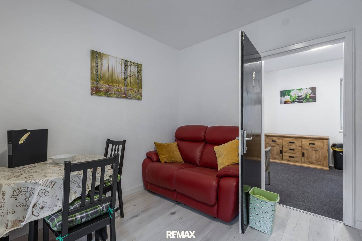 "3+1"  Wohnhaus mit 3 Appartements + 1 großzügigen Wohneinheit im EG