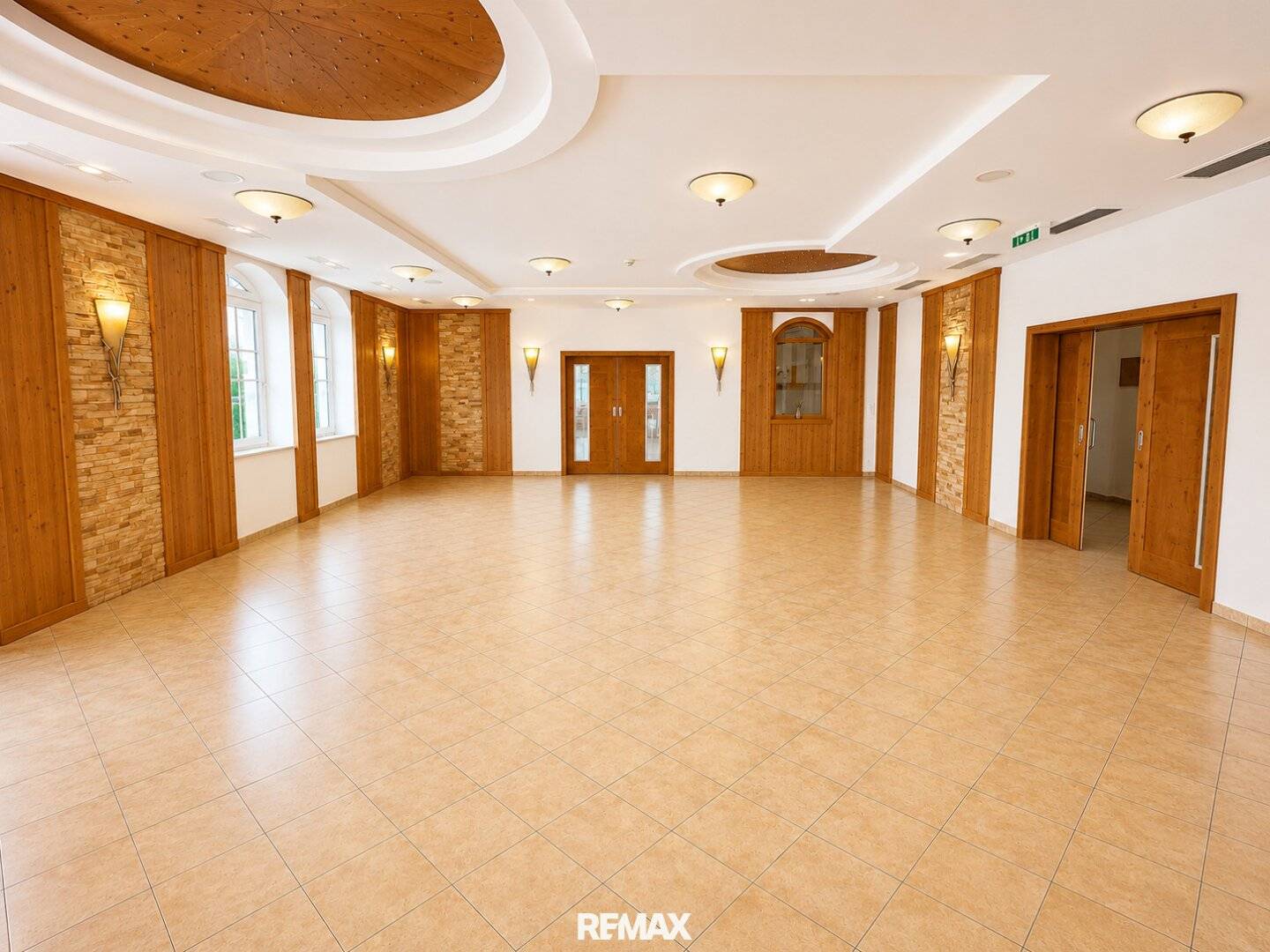 Spacious Office or Practice Space in Taufkirchen an der Pram