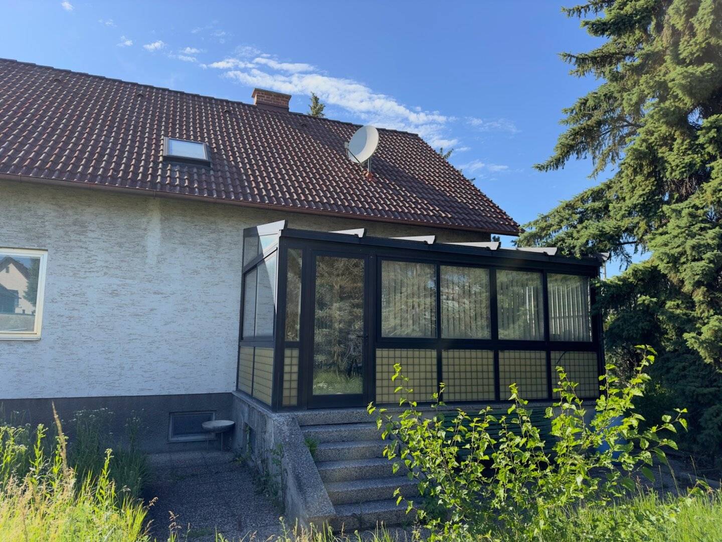 House in Schwechat with great development potential for sale