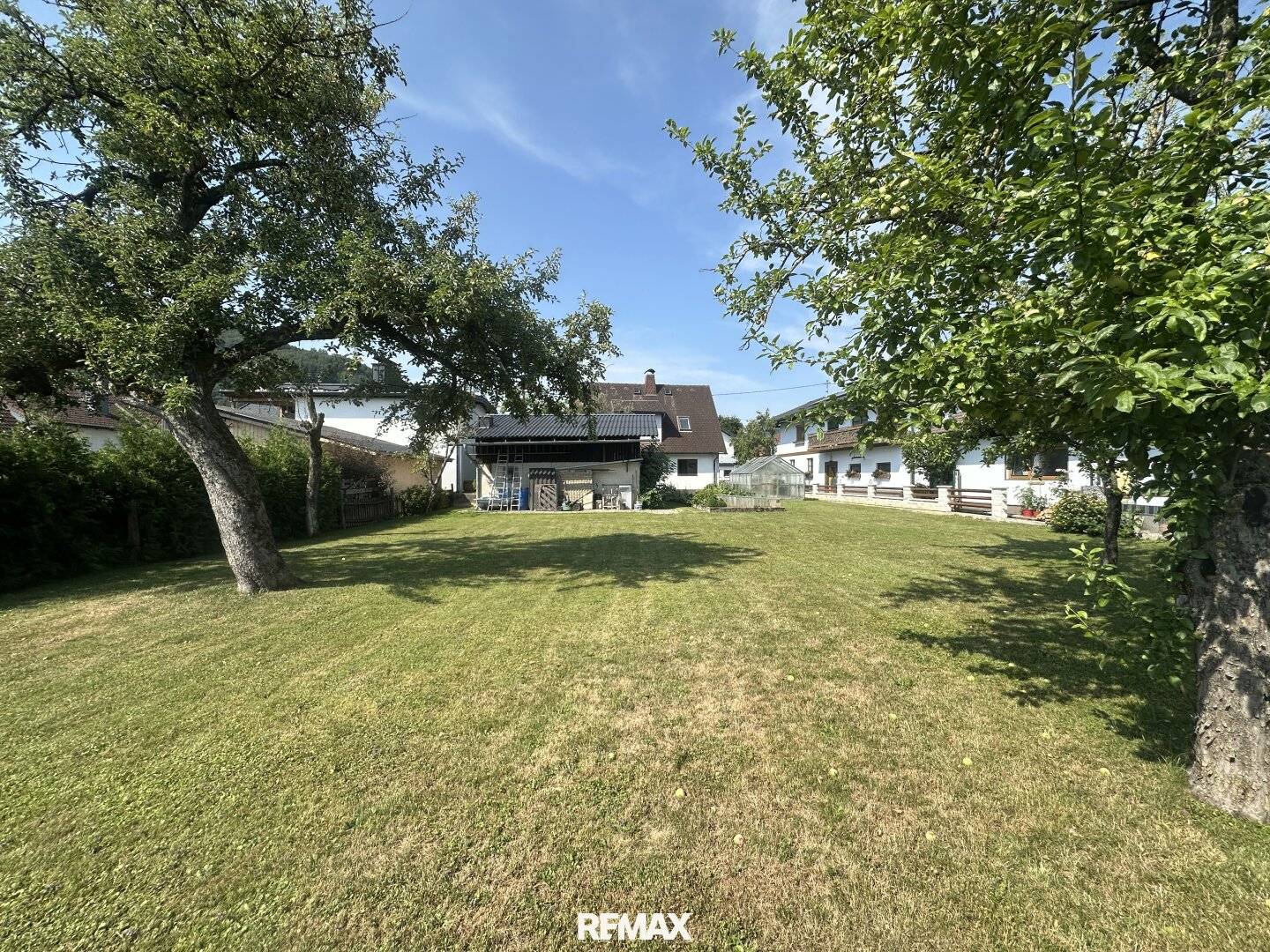 5 Zimmer Haus in Pinsdorf mit einem großen, ebenen Grund