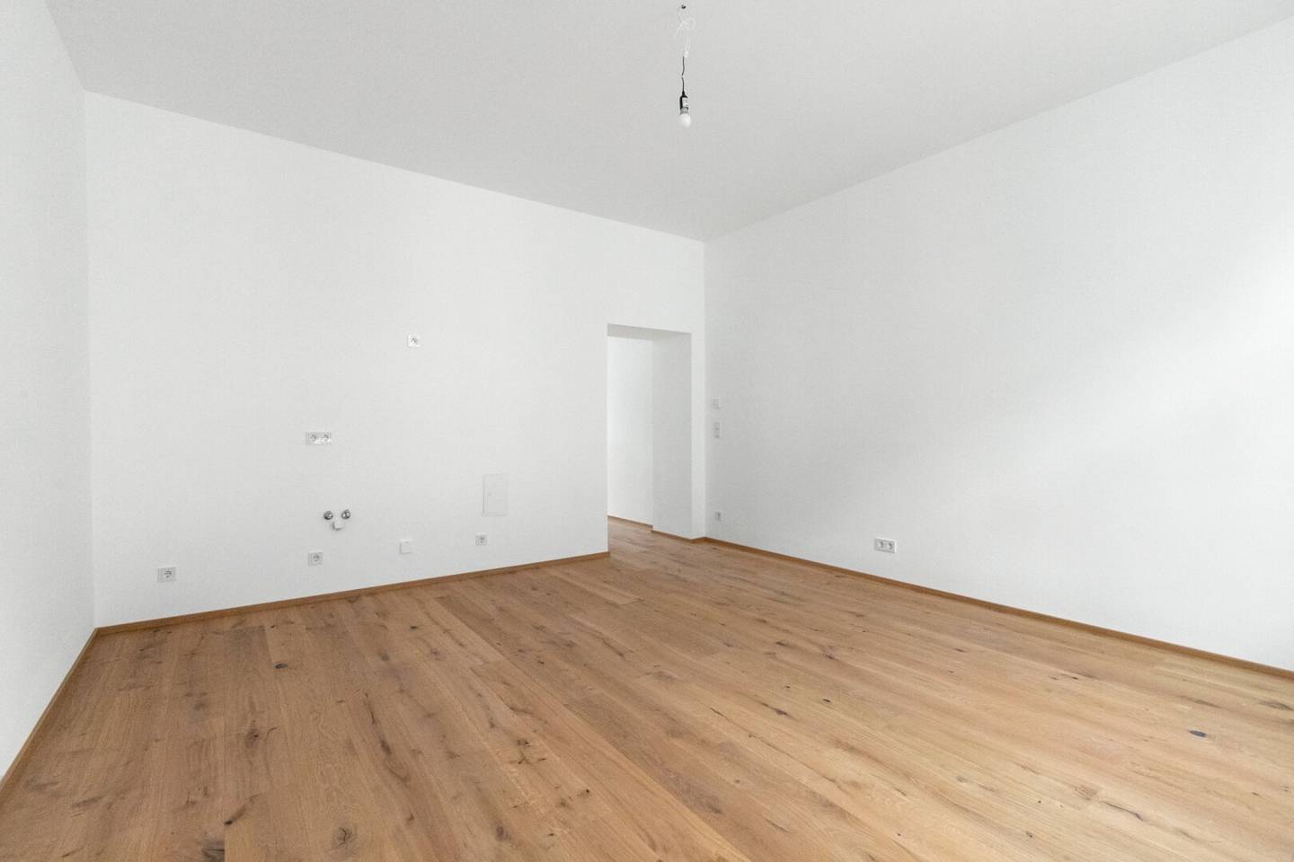 Luxury studio on the 3rd elevator floor First occupancy in a historic building in the 5th district