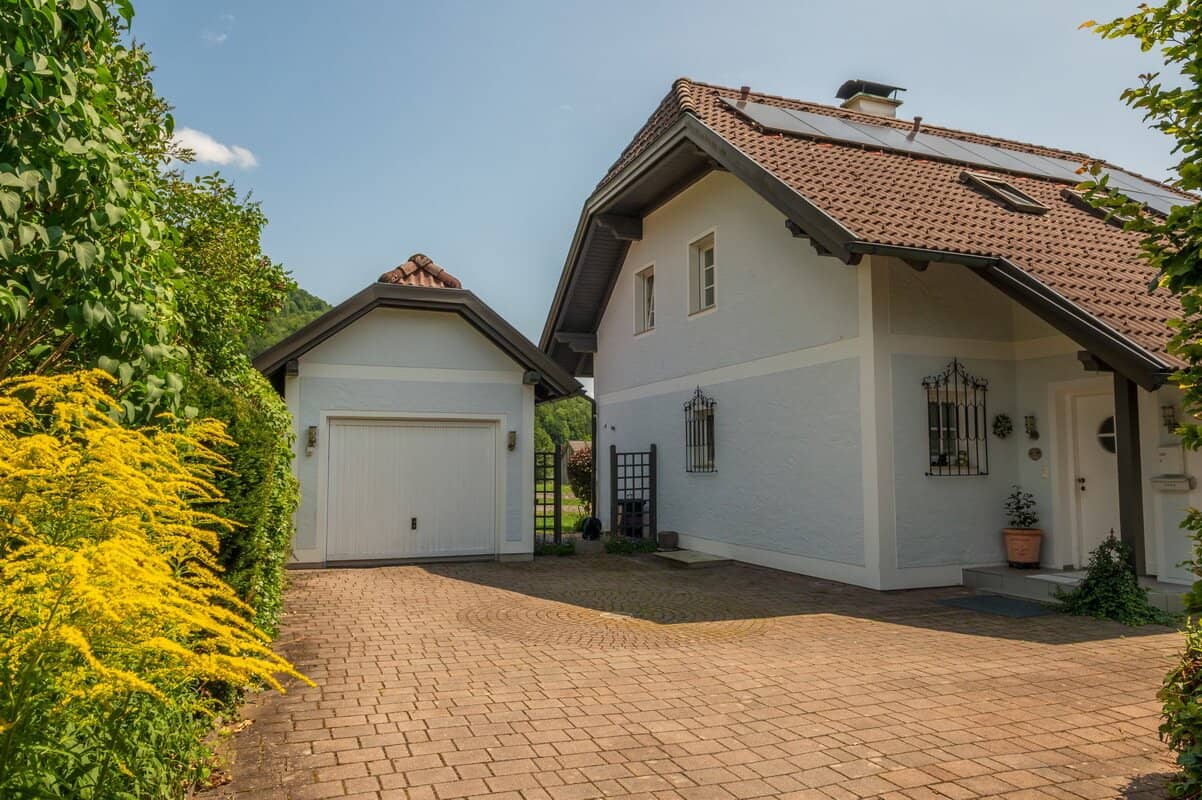 Natur. Ruhe. Lebensqualität. – Einfamilienhaus in idyllischer Lage nahe dem Wolfgangsee