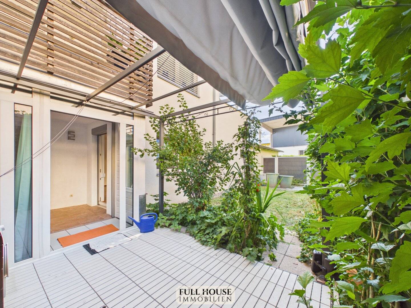 Stylish 2-room garden apartment with terrace and wintergarden in the heart of Villach