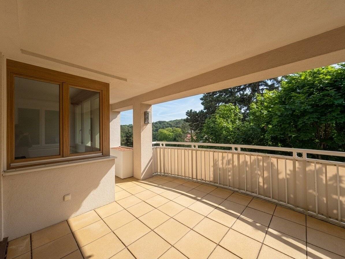 Apartment with spacious terraces in an exclusive green residential setting in Pötzleinsdorf
