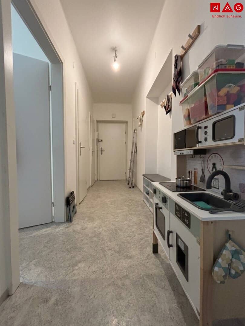Feel at Home Immediately: Charming 2-Room Ground Floor Apartment in Wels