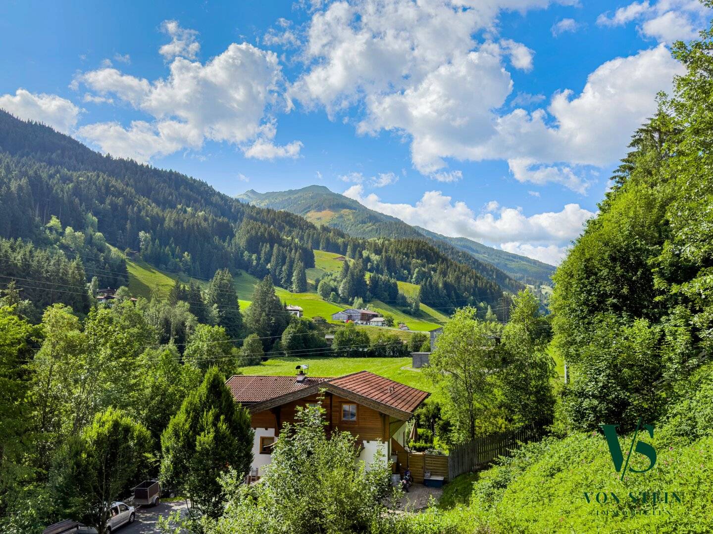 Exklusives Baugrundstück mit genehmigungsreifer Einreichplanung für Berg-Chalet auf 4 Etagen