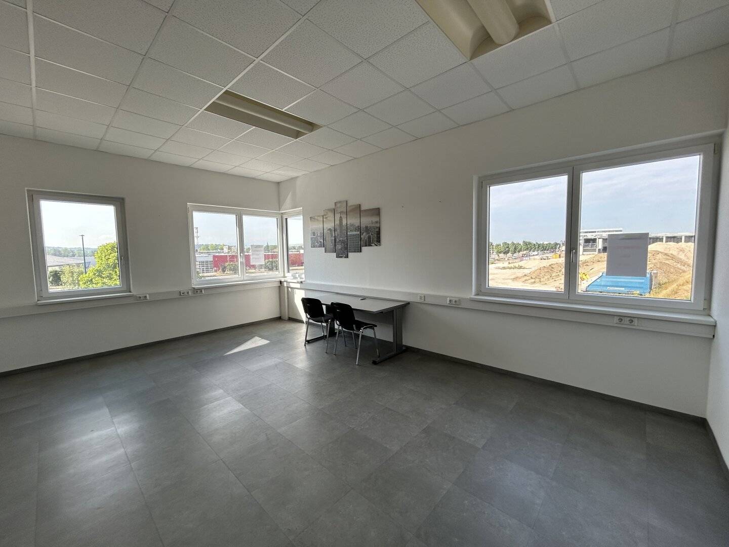 Small, representative office in Wels – Maxlhaid