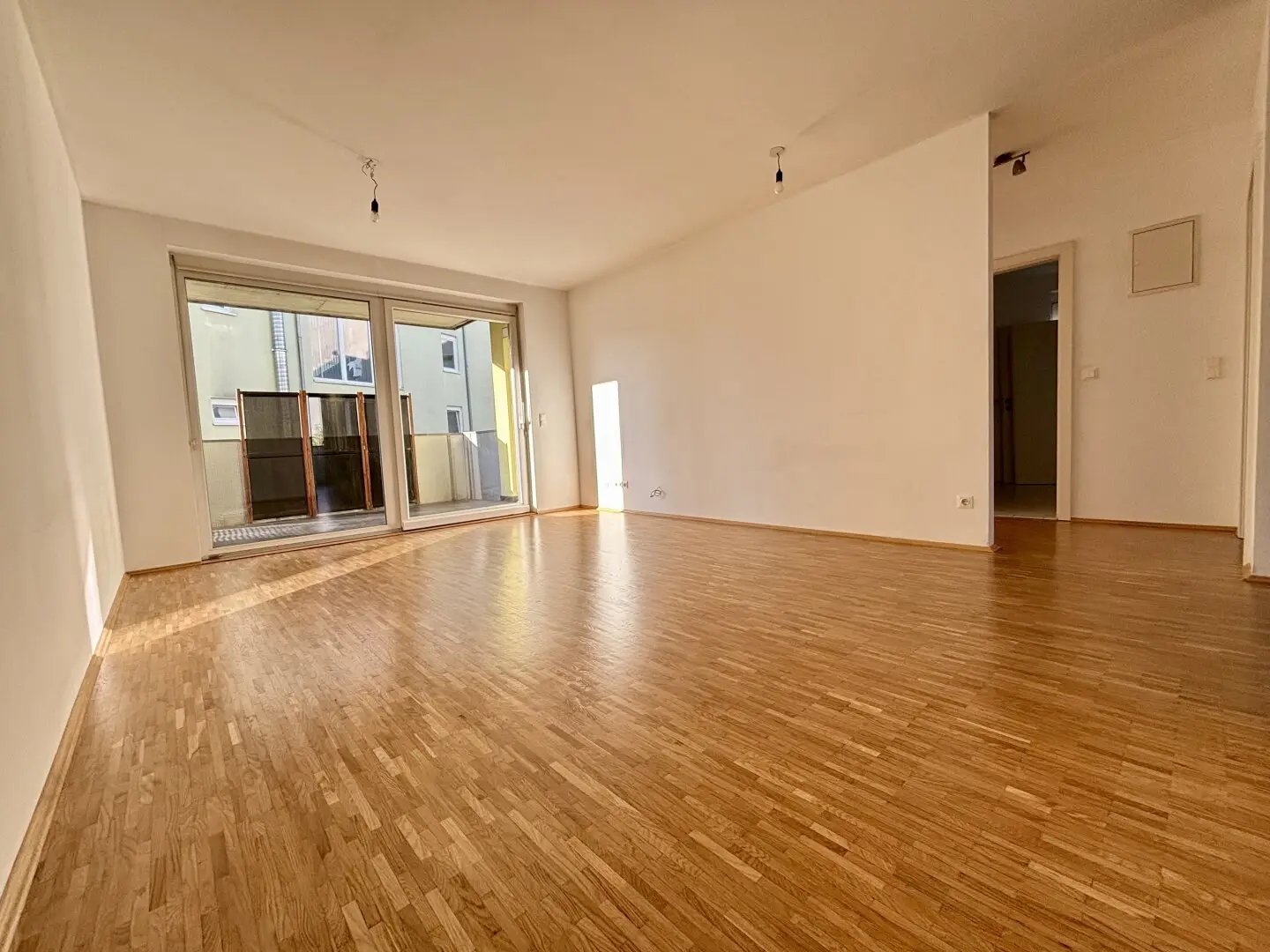 Graz-Waltendorf: Einziehen und wohlfühlen – großzügige 3-Zimmer-Wohnung in Bestlage mit Tiefgarage!