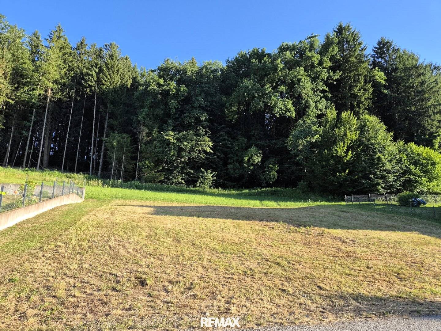 Baugrundstück in Waldrandlage - Fernblick, Naturidyll und Abendsonne inklusive - Aschach a. d. Steyr/Am Hang