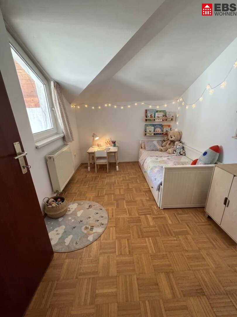 Spacious 3-room apartment approx. 85 m² including balcony in excellent central location of Wels Perfect connection infrastructure and accessibility Parking and cellar compartment available