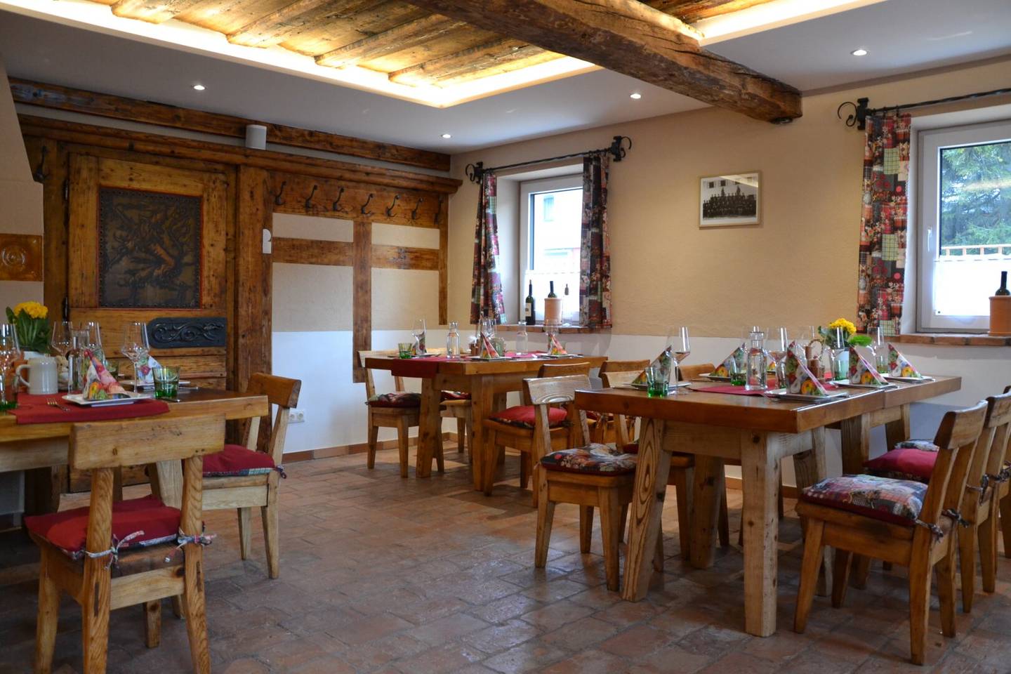 Voll ausgestattetes Gasthaus mit zwei vermieteten Wohnungen