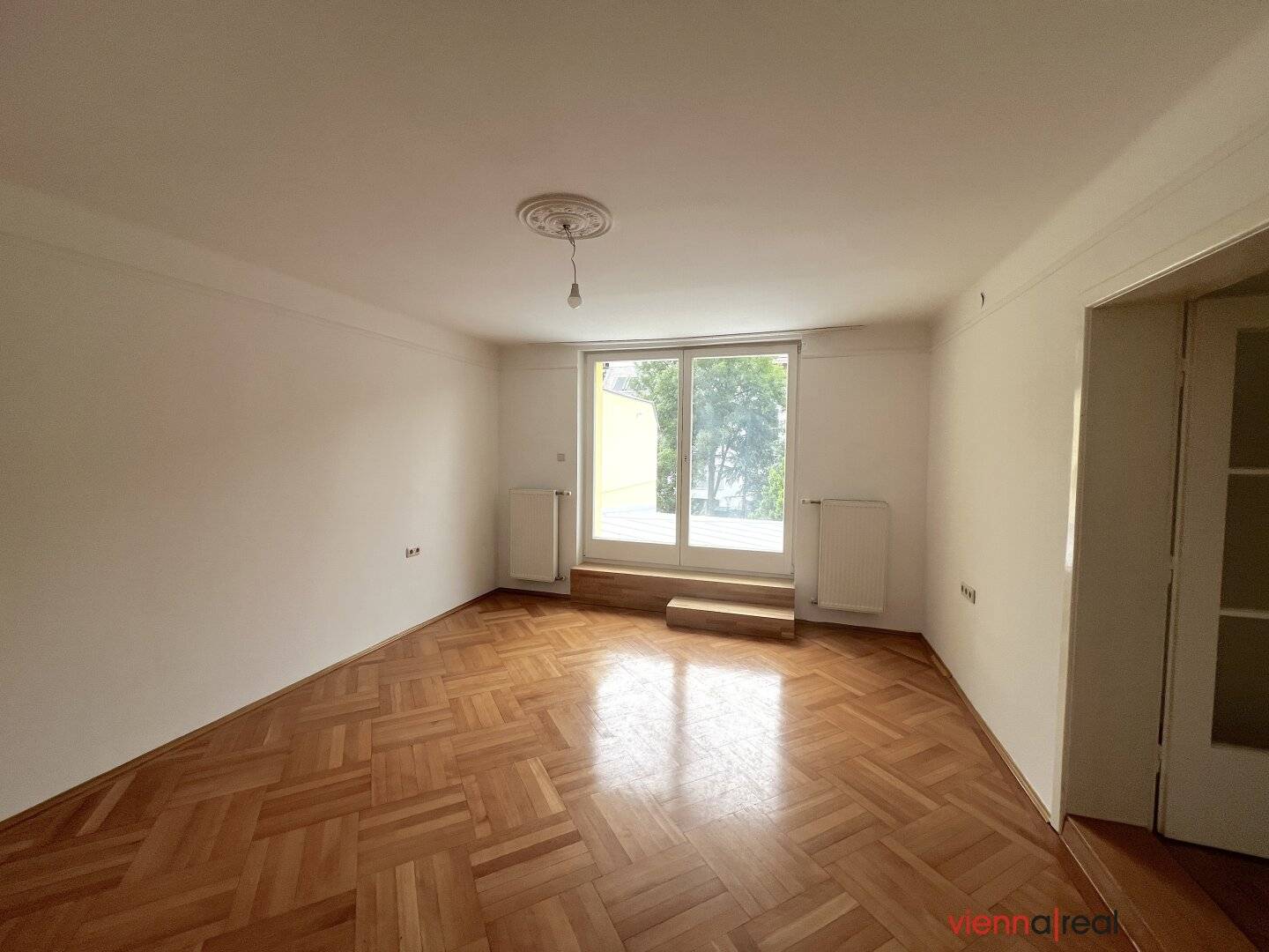 Renovated top floor with large terrace!