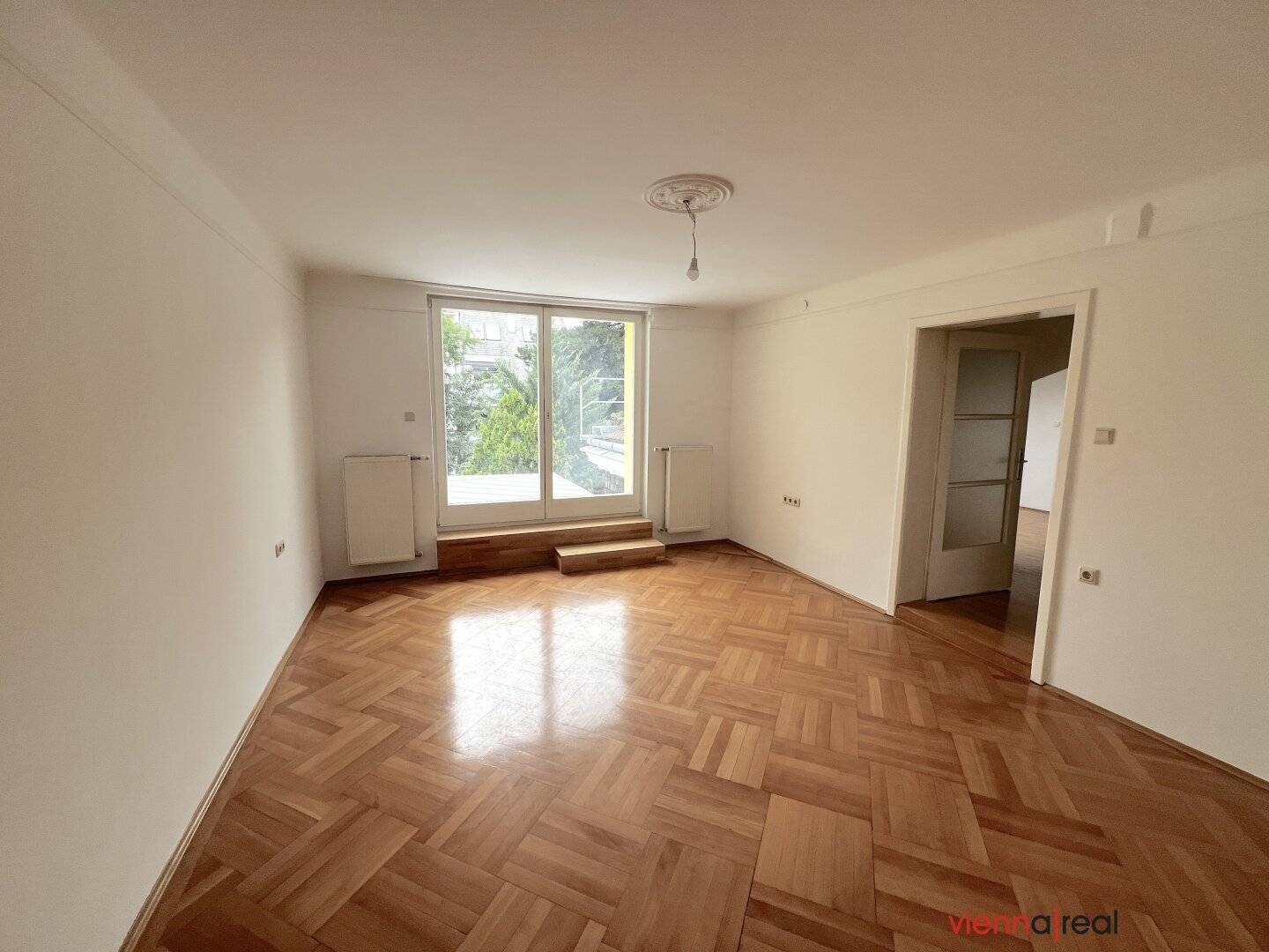 Renovated top floor with large terrace!
