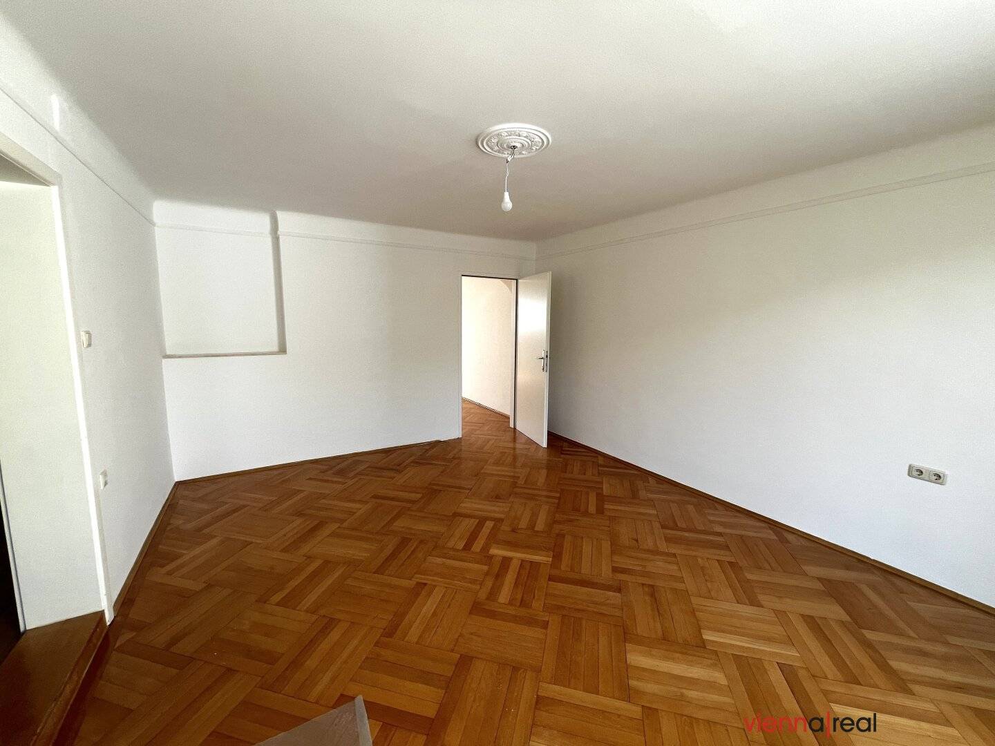 Renovated top floor with large terrace!