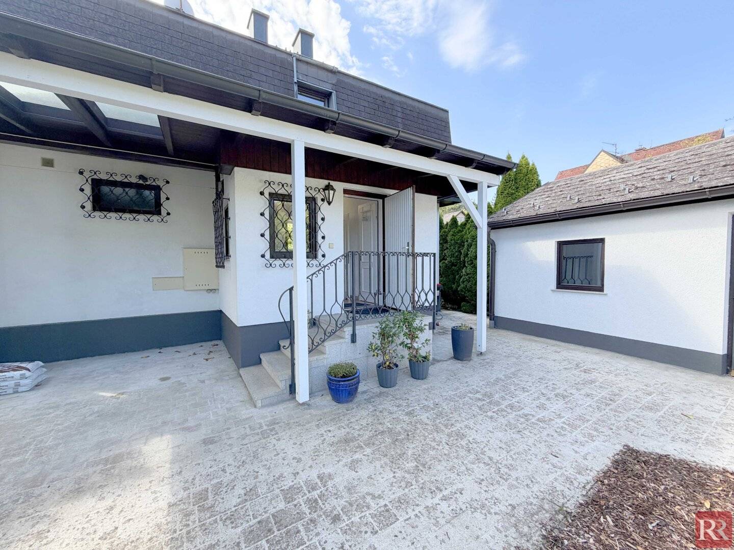 NEUER PREIS: Einfamilienhaus mit großem Garten, Pool & Wellnessbereich in Klosterneuburg