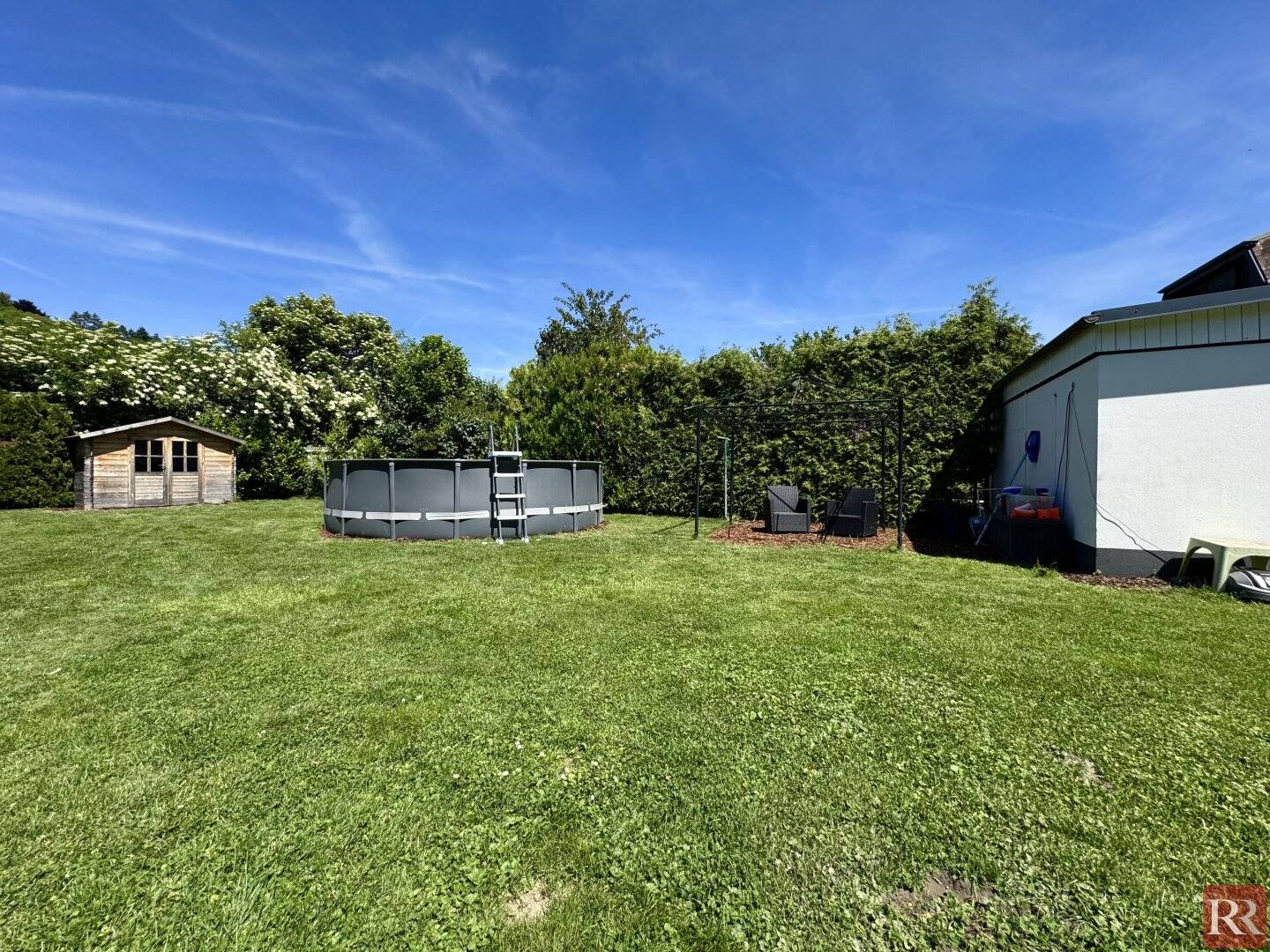 NEUER PREIS: Einfamilienhaus mit großem Garten, Pool &amp; Wellnessbereich in Klosterneuburg