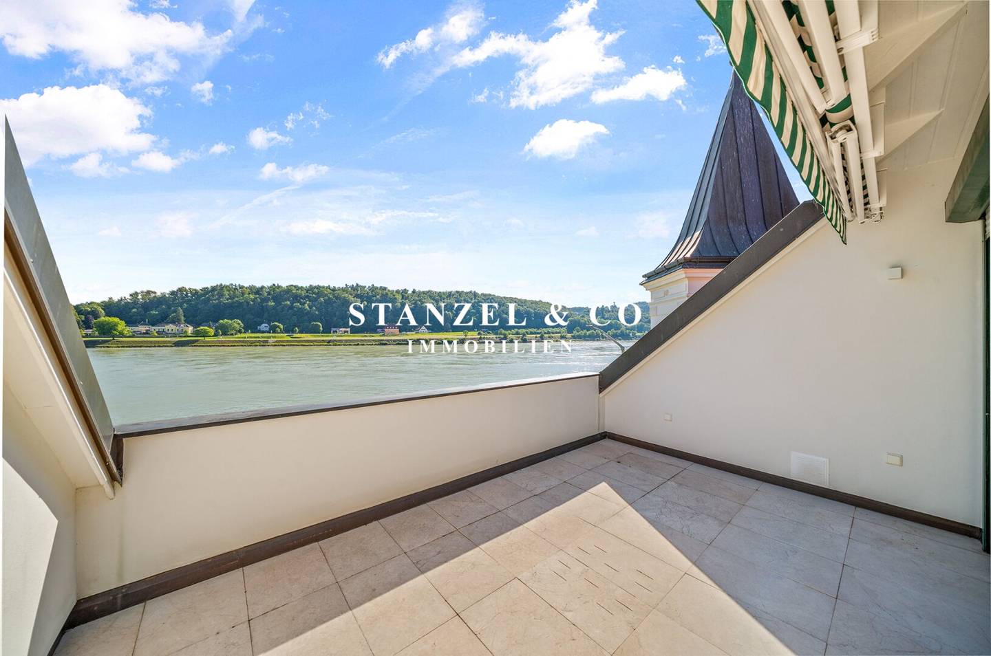 UNIQUE VILLA IN PERSENBEUG WITH PANORAMA &amp; DANUBE VIEW