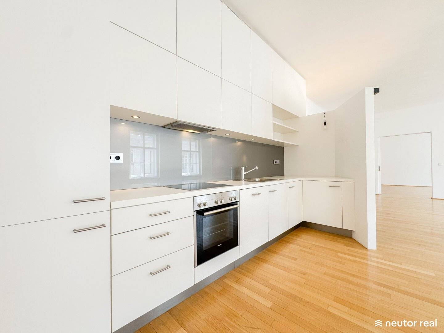 Exklusives Altbaujuwel Nähe Karlsplatz &amp; Naschmarkt - Stilvolle 3-Zimmer-Wohnung mit Loftcharakter in Bestlage des 4. Bezirks - 4. Liftstock