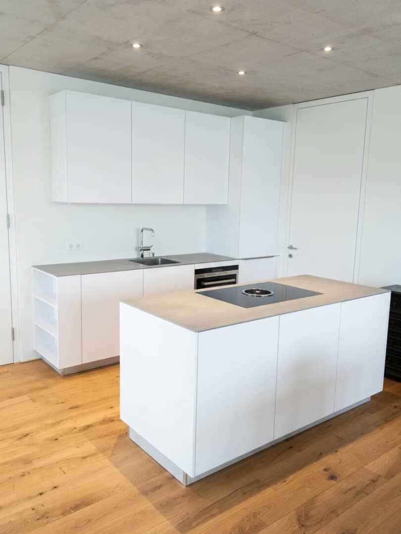 Modern 2-room apartment with loggia and underground parking space in Dornbirn for rent