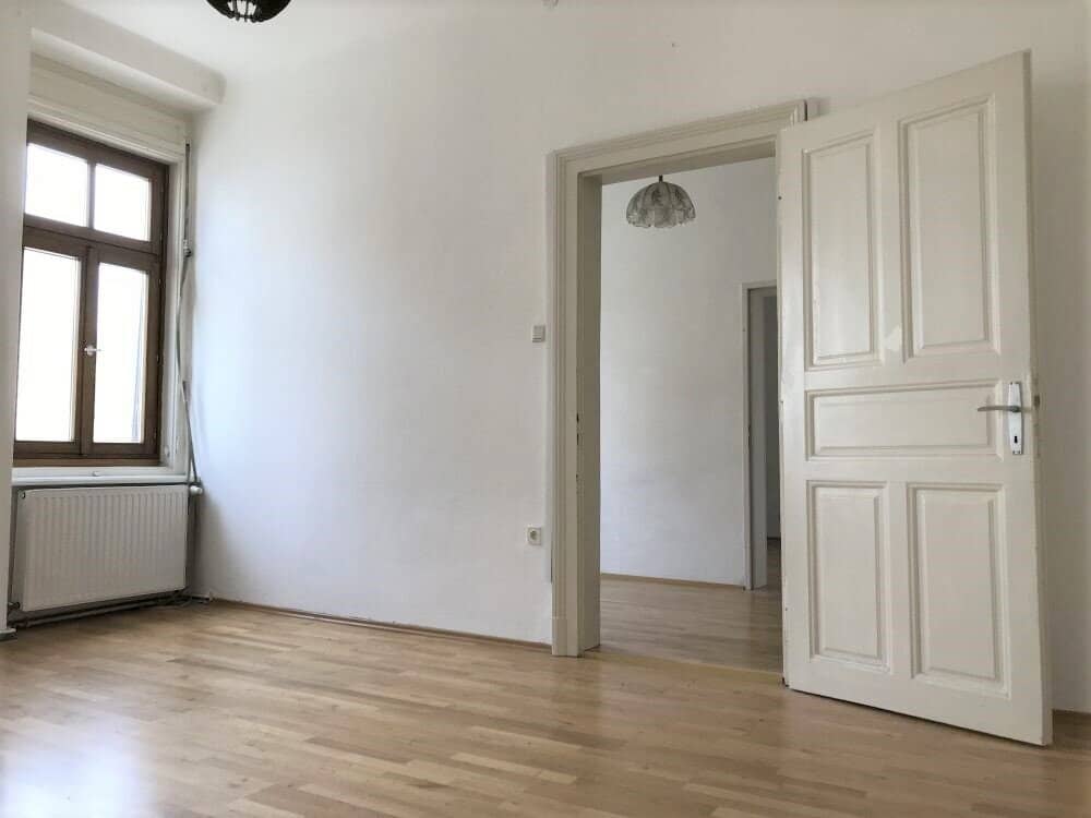 PROVISIONSFREI - Schöne, WG-geeignete 4-Zimmer-Altbauwohnung mit Balkon in bester Lage, nähe TU Graz