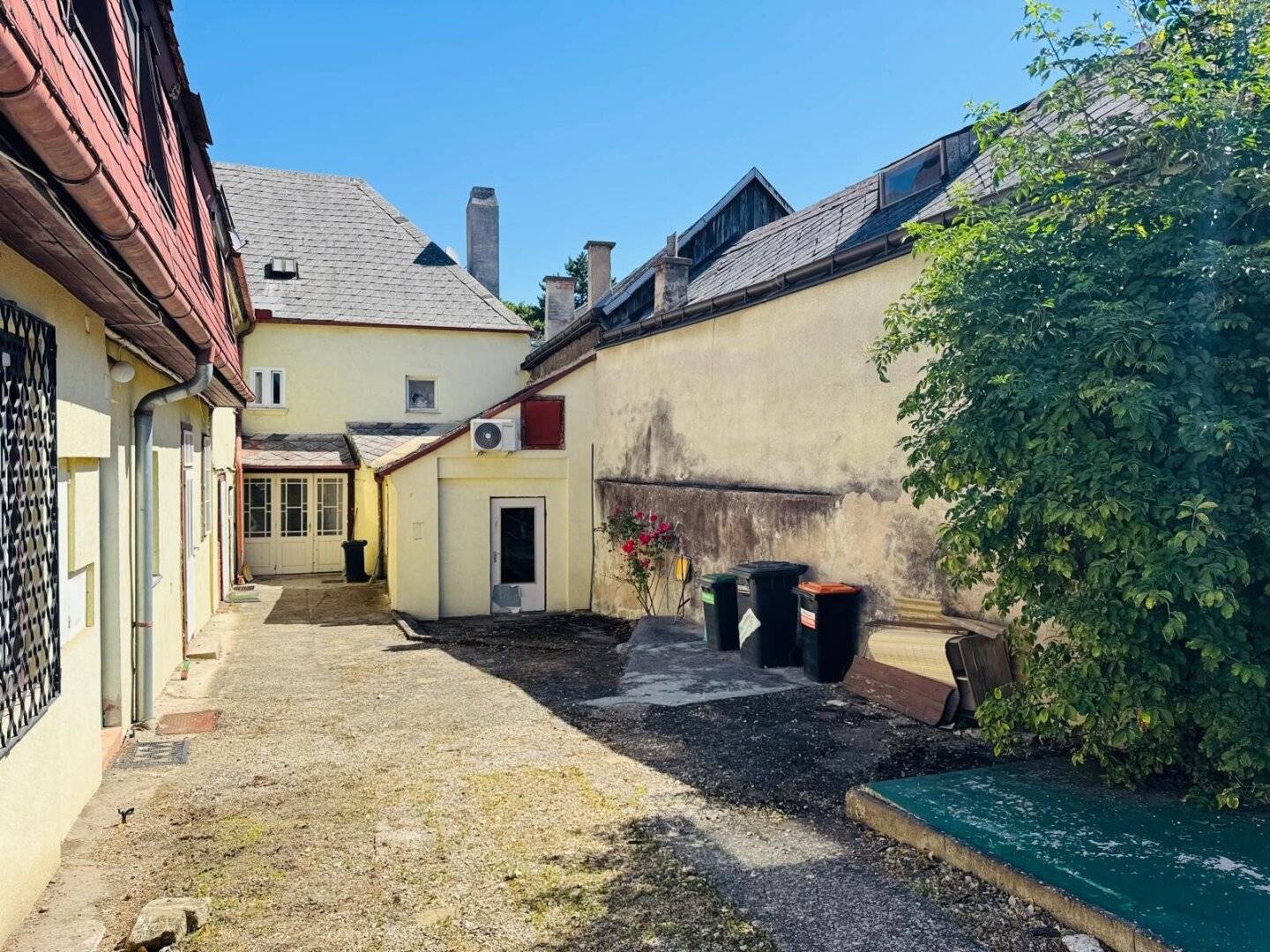 Vielseitige Liegenschaft im Herzen von Klosterneuburg - Kombi Wohnen &amp; Gewerbe!