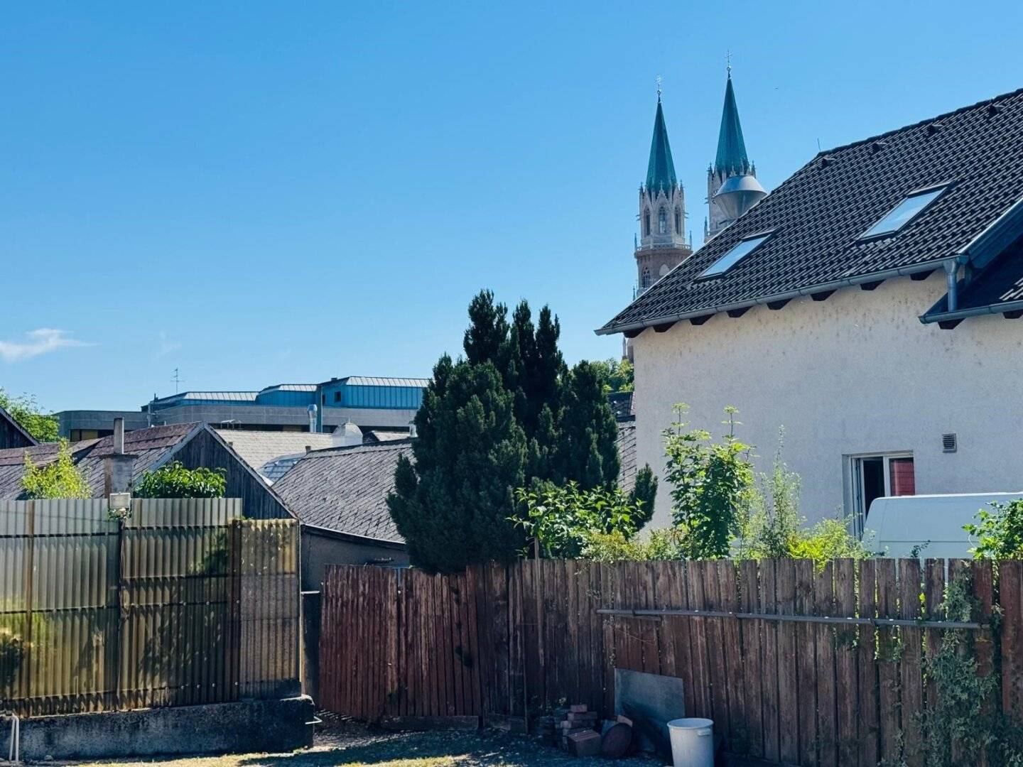 Vielseitige Liegenschaft im Herzen von Klosterneuburg - Kombi Wohnen &amp; Gewerbe!