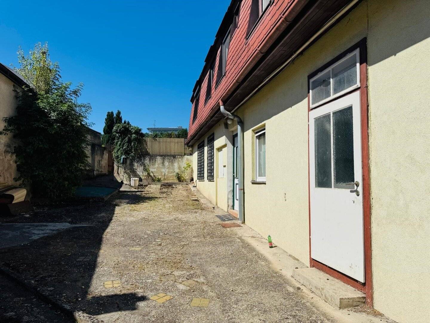 Vielseitige Liegenschaft im Herzen von Klosterneuburg - Kombi Wohnen &amp; Gewerbe!