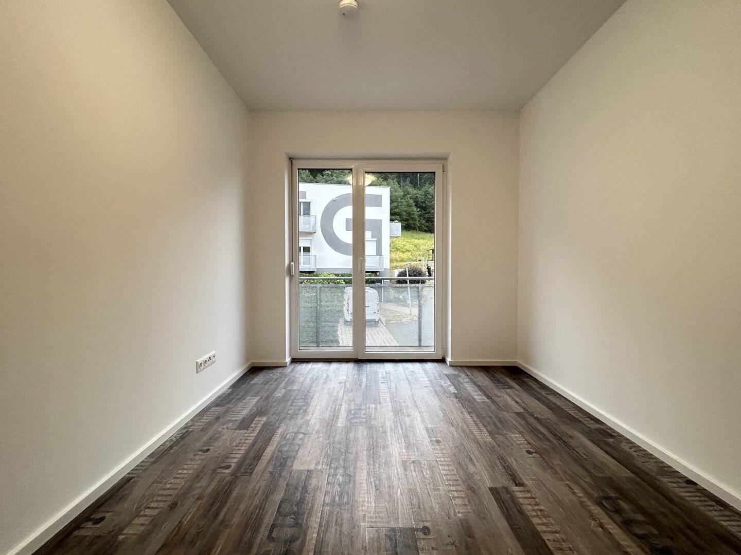4-Zimmer-Wohnung, jedes Zimmer mit eigenem Balkon - ruhige Grünlage