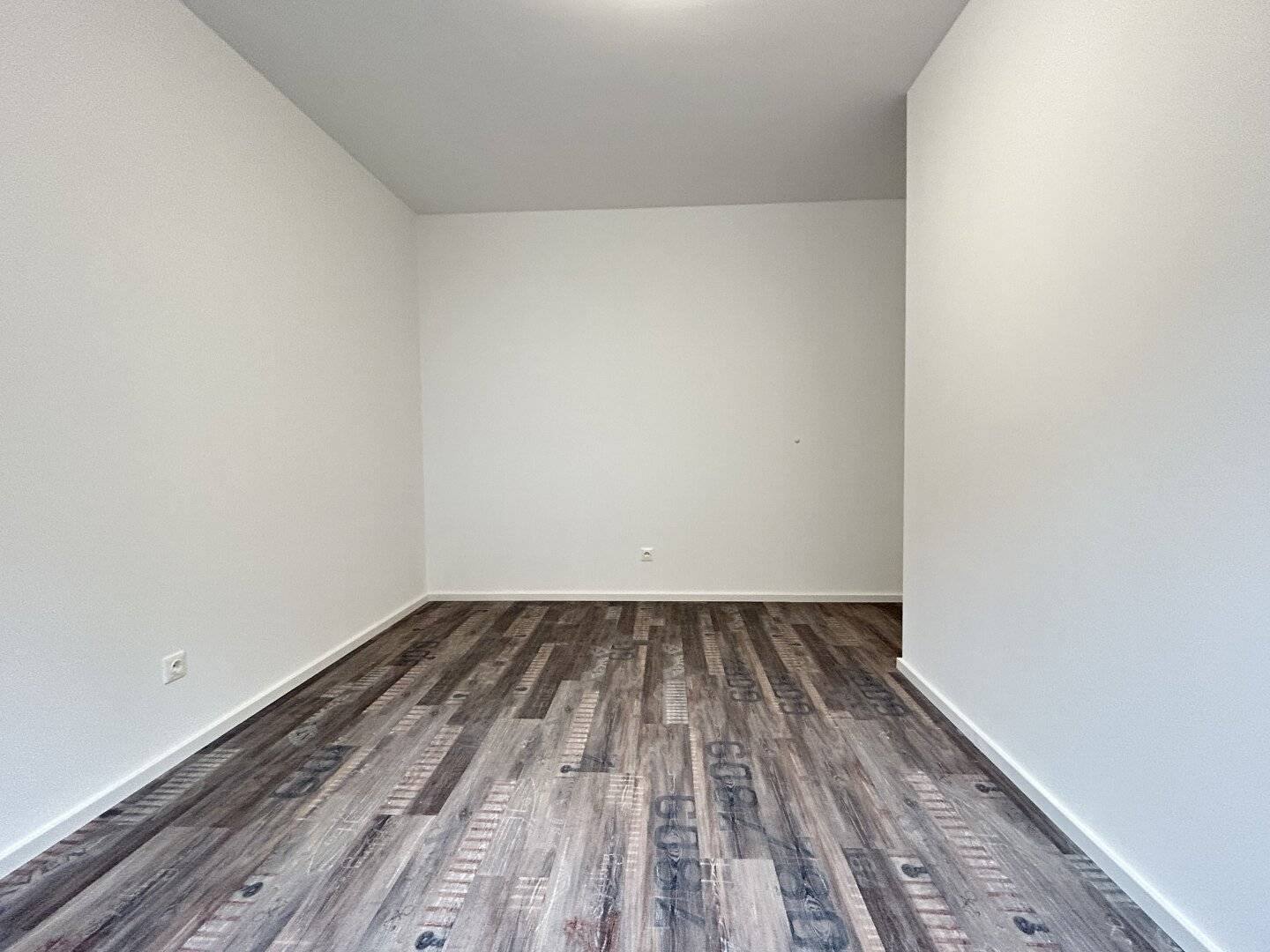 4-Zimmer-Wohnung, jedes Zimmer mit eigenem Balkon - ruhige Grünlage