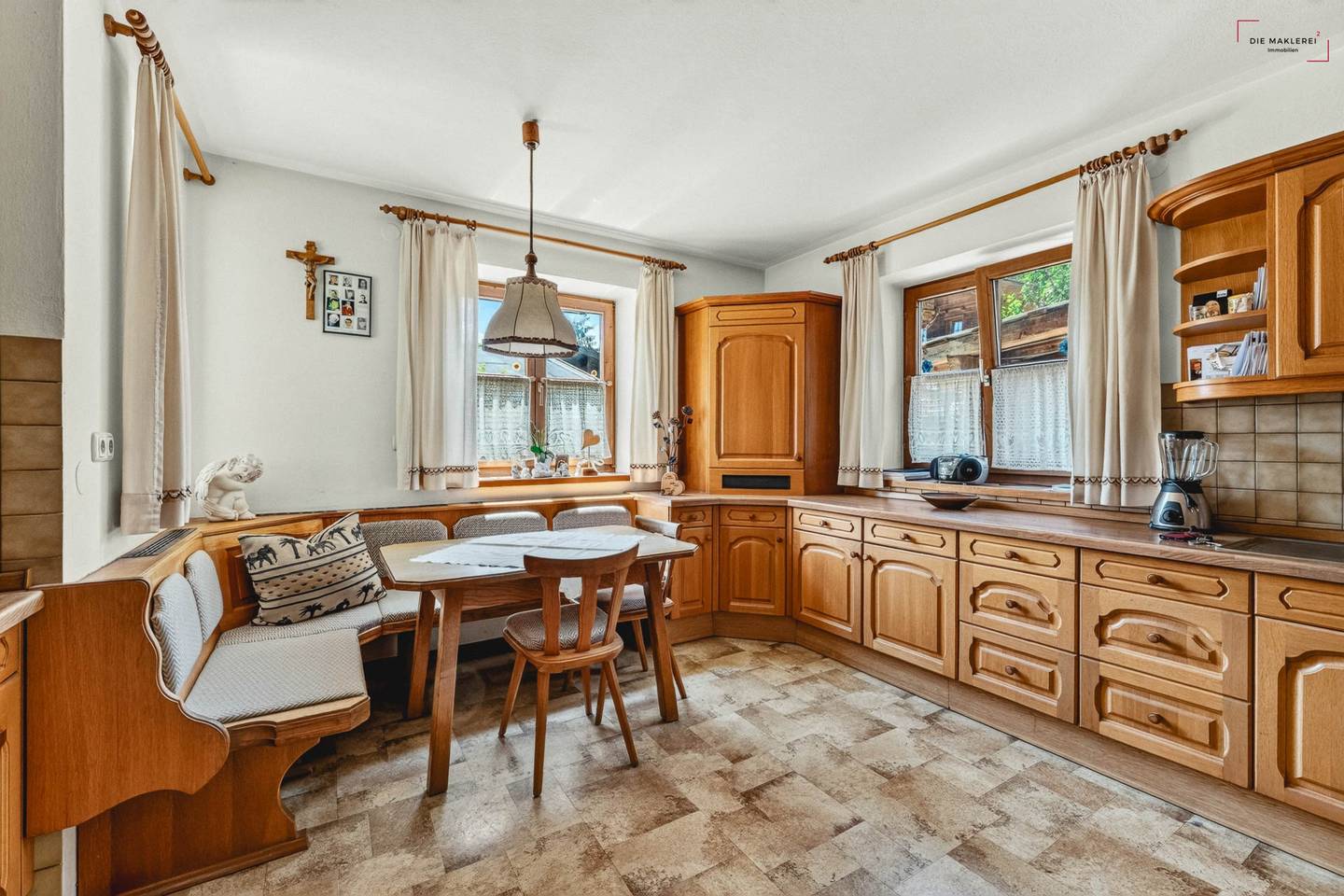 Familienwohnung in ruhiger Lage mit Garten und Garage