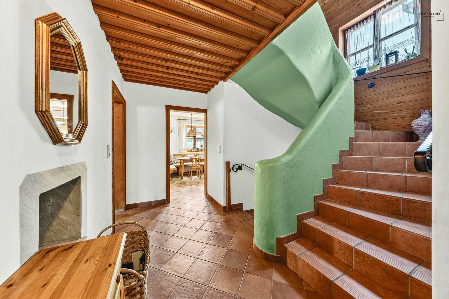 Familienwohnung in ruhiger Lage mit Garten und Garage
