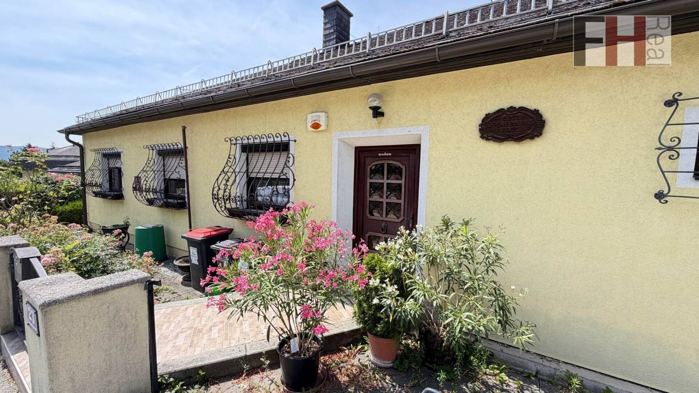 Großzügiges 6-Zimmer Einfamilienhaus in guter Gablitzer Lage mit Garten und Garage!
