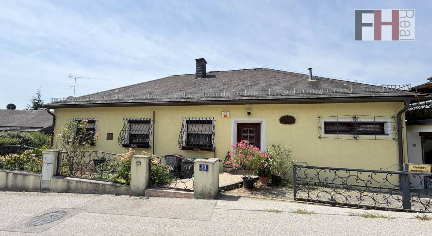 Großzügiges 6-Zimmer Einfamilienhaus in guter Gablitzer Lage mit Garten und Garage!