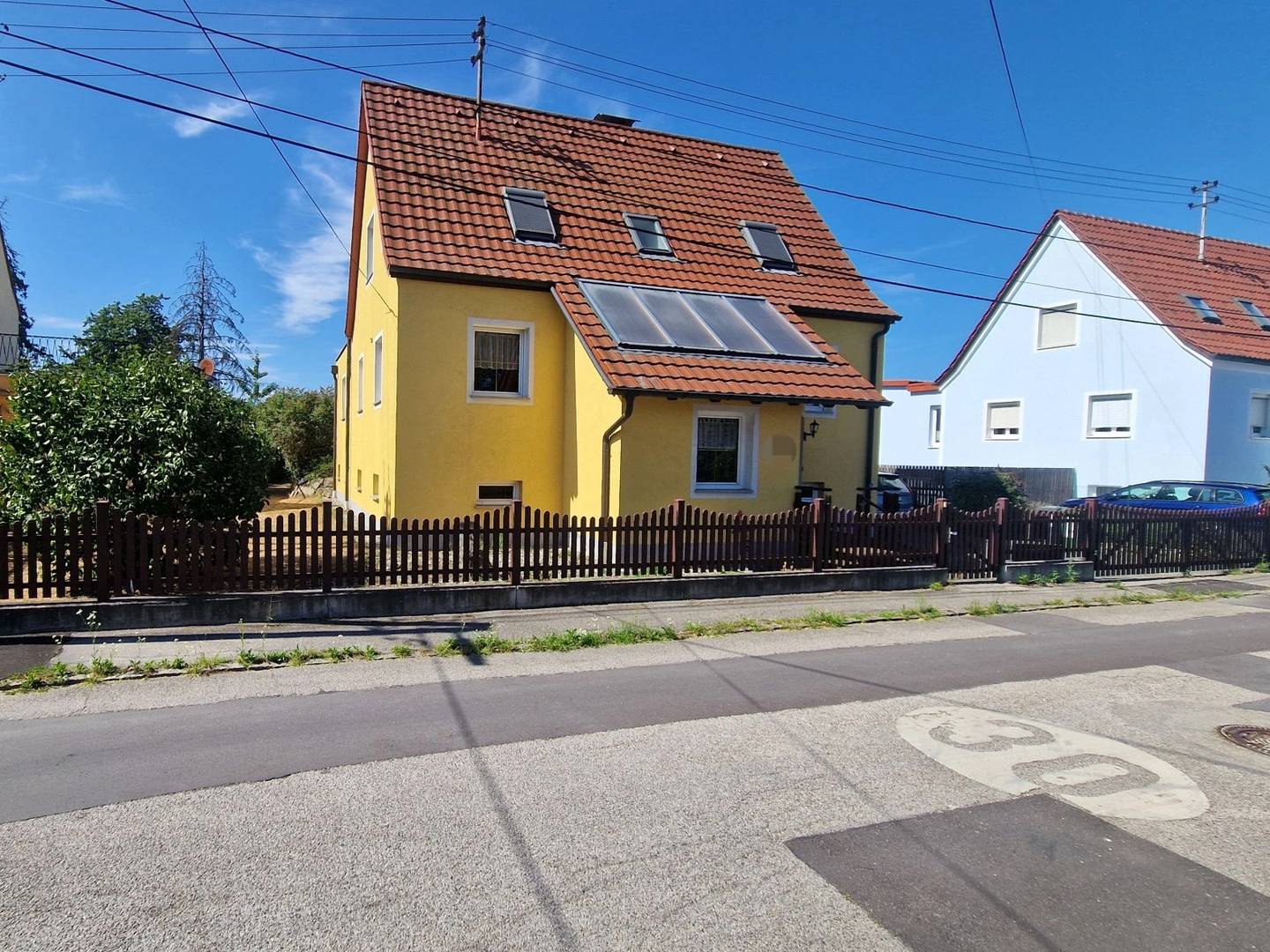 Stilvoll saniert mit großem Garten Familienwohnung
