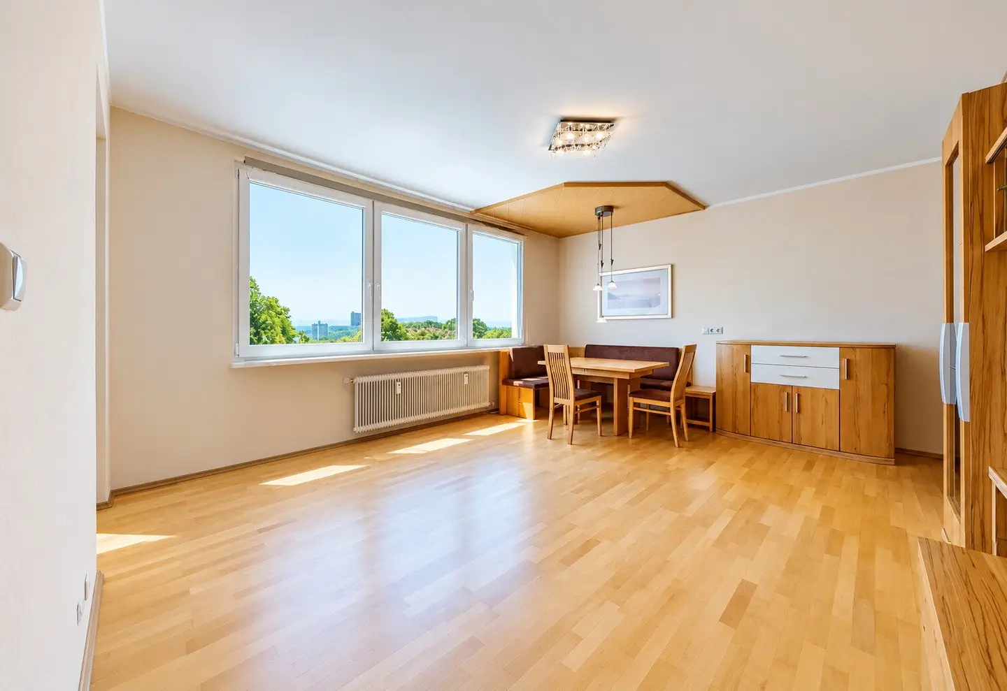 Bright 3-room condominium with west loggia, parking space and garden area in Klagenfurt-Welzenegg