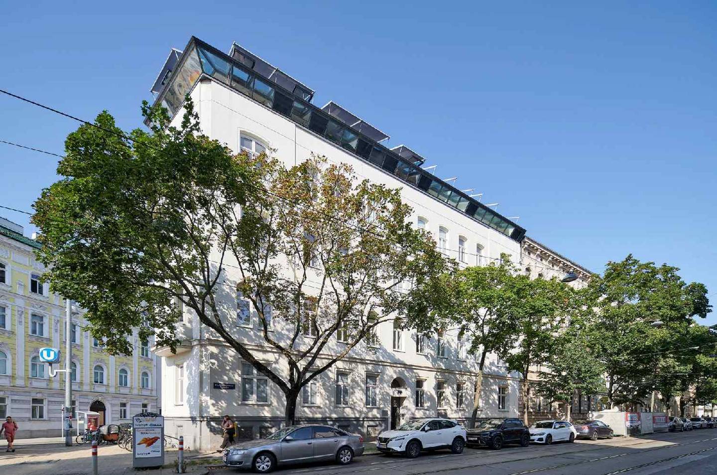 Sanierte Altbauwohnung mit Aufzug nahe U3 Hütteldorfer Straße
