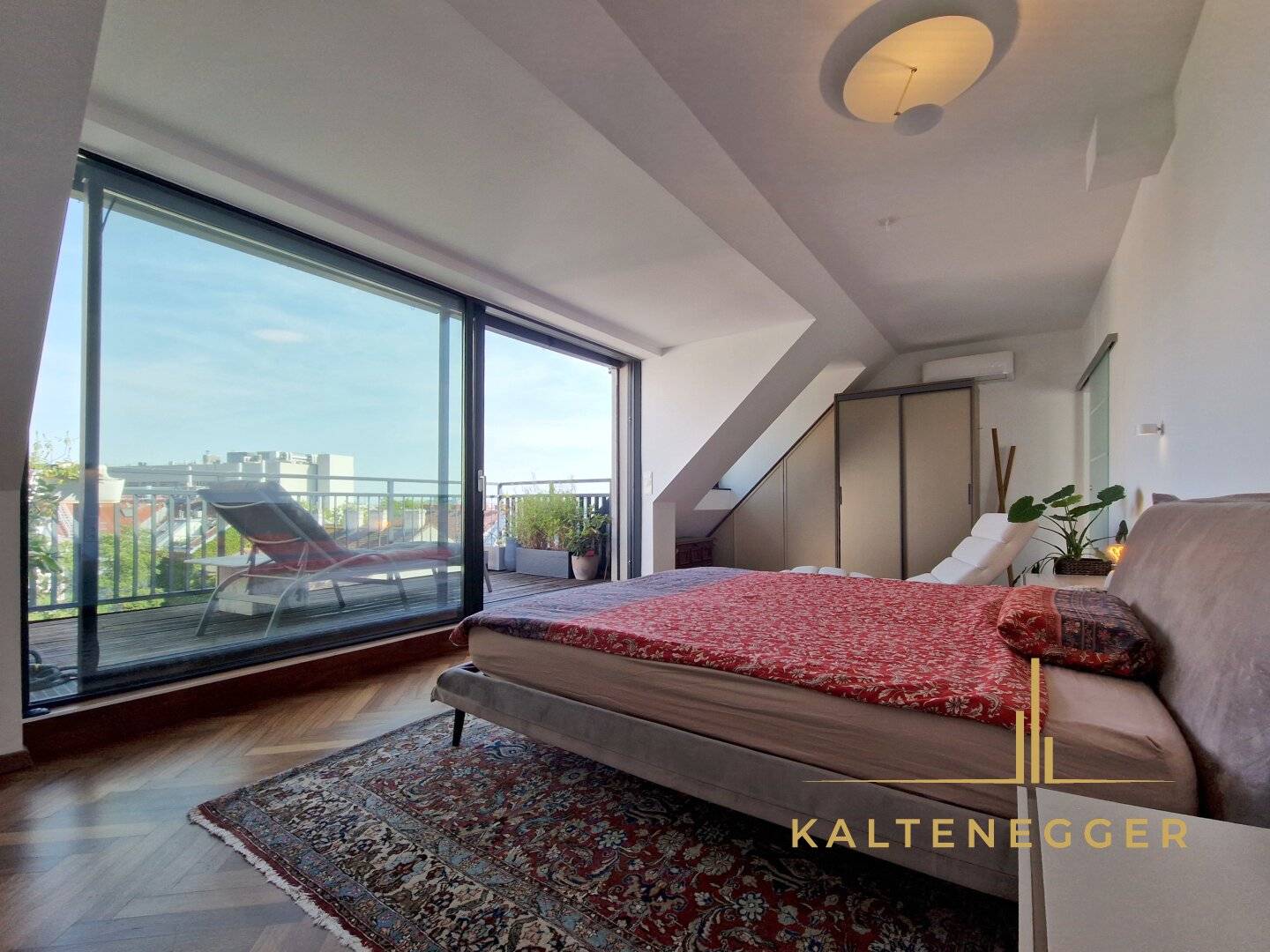 Luxuriöses 5-Zimmer-Penthouse mit 2 Terrassen und Aufzug direkt in die Wohnung