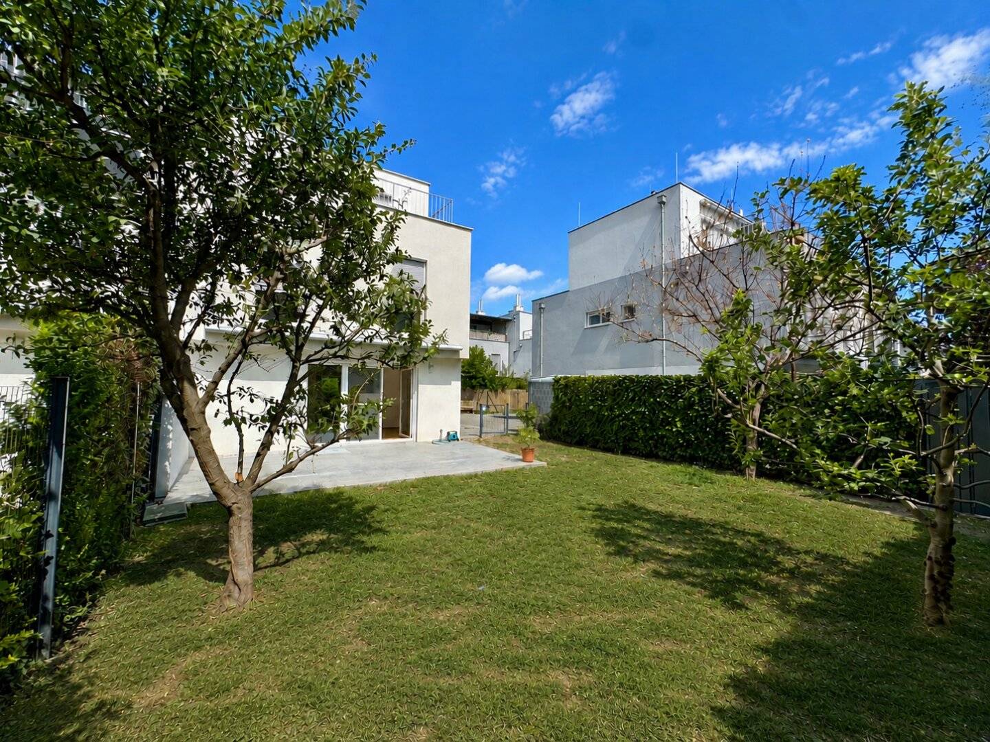 Modernes Reihenhaus mit Garten und Dachterrasse nahe Vienna International Centre