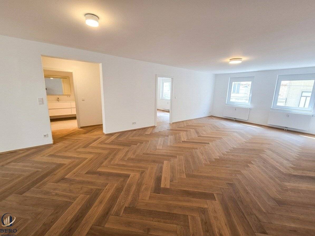 Fasanviertel! Generalsaniert! 4 Zimmer + Loggia!