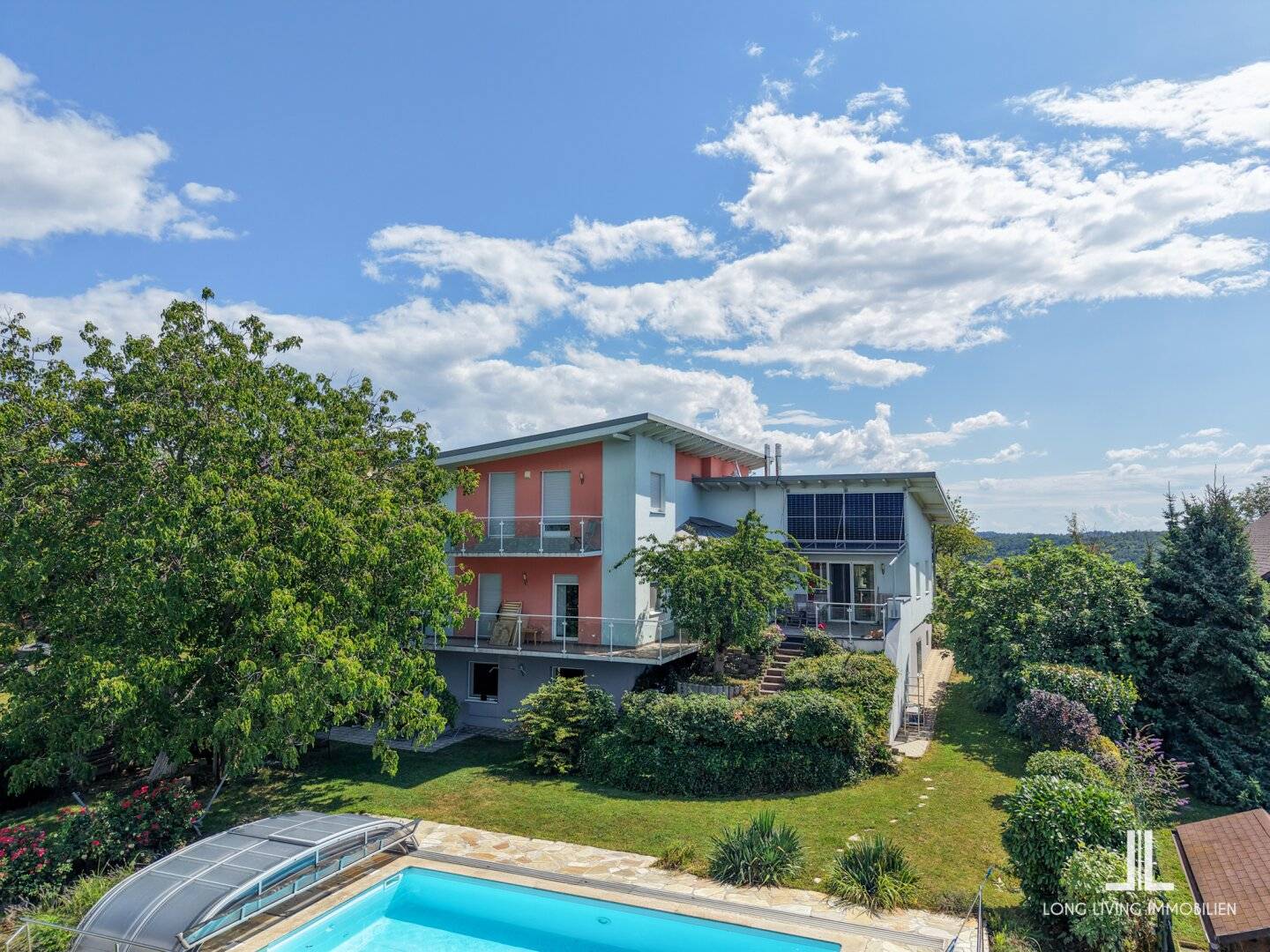 Stilvolles Einfamilienhaus mit Pool in exklusiver Ruhelage von Hart bei Graz