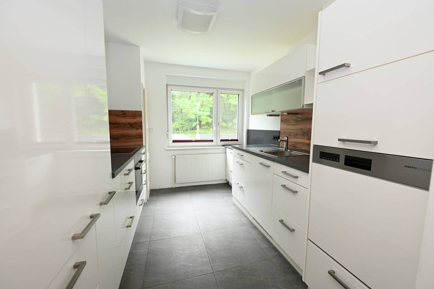 Spacious 5-room garden apartment with winter garden in Hollabrunn – well maintained and sunny