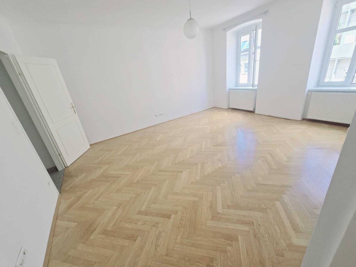 +Eine Traumlage für medizinisches Personal und Studierende der MedUni + 3 Zimmer + Küche + Lift++