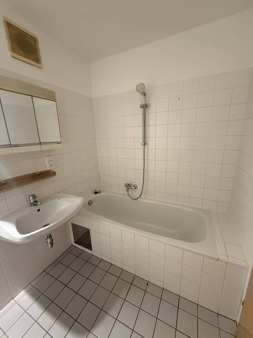 Helle 1,5-Zimmer-Wohnung in 1100 Wien, 8. Etage, Optimale Aufteilung!